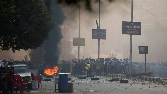 זירות העימותים במצרים היום            (צילום: AP) (צילום: AP)