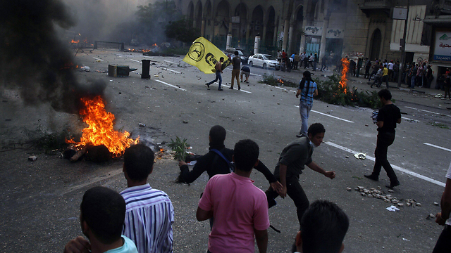הפגנות של תומכי מורסי במצרים (צילום: AFP) (צילום: AFP)