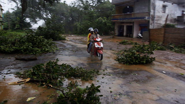 Cyclone in India (Photo: AP)