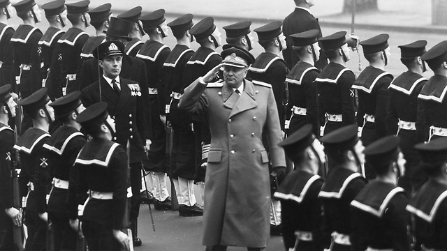 רודן יוגוסלביה יוסף ברוז זוכה למשמר כבוד בבריטניה (צילום: גטי אימג'בנק) (צילום: גטי אימג'בנק)