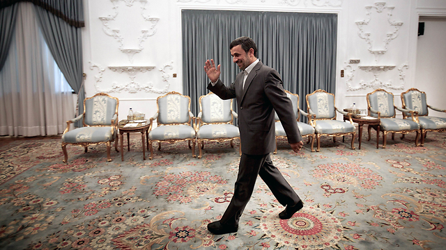 האיש שרדף אותם עזב. אחמדינג'אד  (צילום: AFP) (צילום: AFP)