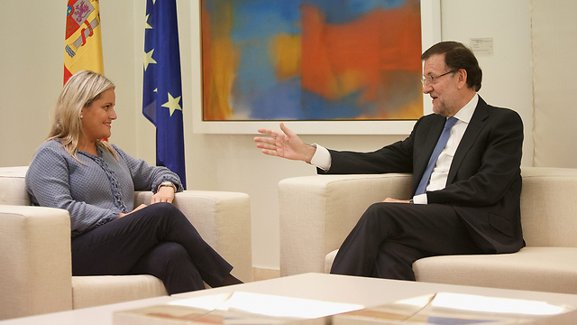 "פסיקה לא הוגנת ושגויה". ראש הממשלה ראחוי עם מרימאר בלנקו, נשיאת ארגון ספרדי לקורבנות טרור (צילום: גטי אימג'בנק) (צילום: גטי אימג'בנק)