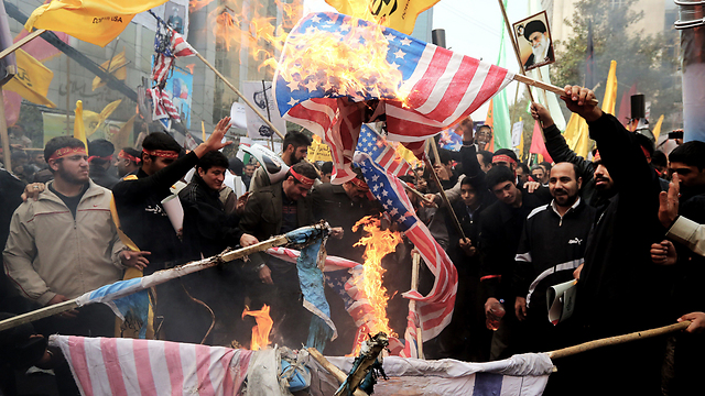 הפגנות נגד ארצות הברית לפני כ-10 ימים (צילום: AFP) (צילום: AFP)