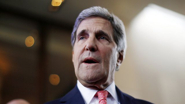 Kerry lands in Geneva (Photo: AFP)