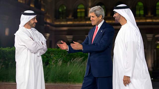 Kerry in Abu Dhabi (Photo: AP)