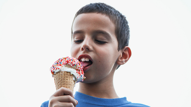 אייל עמיר, בן 8 מזכרון יעקב. "מזג האוויר? אני אוהב גלידה גם כשקר" (צילום: אבישג שאר-ישוב) (צילום: אבישג שאר-ישוב)