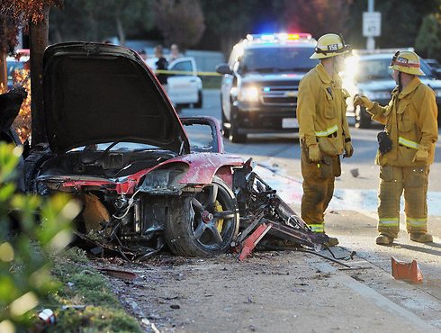 אתר התאונה הקטלנית בסנטה קלריטה (צילום: AP) (צילום: AP)