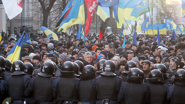 ההפגנות הקודמות באוקראינה הפכו למהומות אלימות (צילום: EPA) (צילום: EPA)