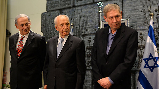 Peres, Netanyahu, Pardo (Photo: Kobi Gideon, GPO)