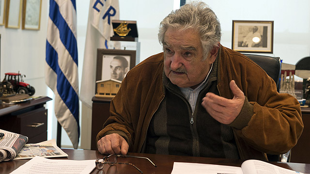 נשיא אורוגוואי מוחיקה. קידם את החוק (צילום: AFP) (צילום: AFP)
