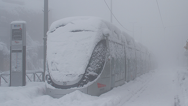 Light Rail in Jerusalem (Photo: Ilya Kreins)