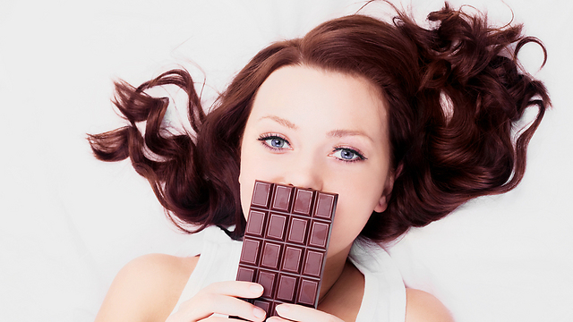 שוקולד מריר לעור זוהר ובריא (צילום: shutterstock) (צילום: shutterstock)