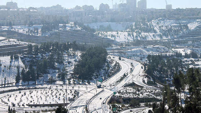 ירושלים מכוסה בשלג (צילום: אבי) (צילום: אבי)