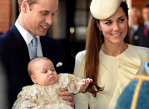 תינוק אחד ודי? הזוג המלכותי והנסיך ג'ורג' (צילום: AFP) (צילום: AFP)