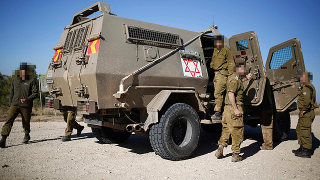 Soldiers on Kibbutz Nahal Oz during Operation Protective Edge (Photo: Reuters)