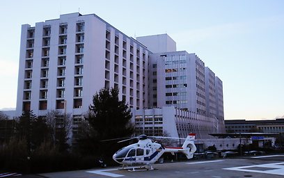 בית החולים בגרנובל בו מאושפז שומאכר (צילום: GettyImages) (צילום: GettyImages)