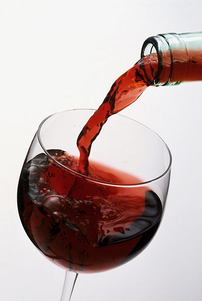 משמח לבבות. יין אדום (צילום: index open) (צילום: index open)
