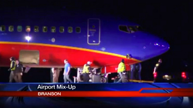איש לא נפגע בנחיתה. מטוס "סאות'ווסט איירליינס" בשדה התעופה הלא נכון  (צילום: AP) (צילום: AP)