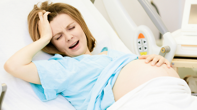 ניתוח קיסרי לא מתוכנן עשוי להתרחש כשהלידה אינה מתקדמת (צילום: shutterstock) (צילום: shutterstock)