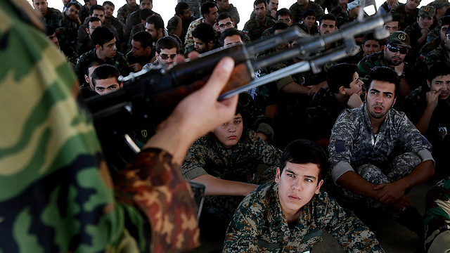 Iran's Revolutionary Guard (Photo: AP)