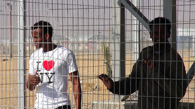 African migrants at the Holot detention center (Photo: Barel Efraim) (Photo: Barel Ephraim)