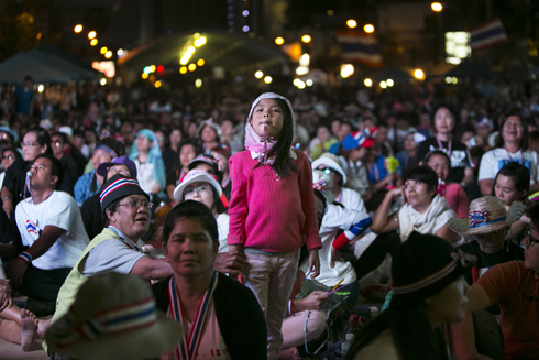 אלפי בני אדם, כולל ילדים, השתתפו בהפגנת מחאה נוספת בבנגקוק של האופוזיציה בתאילנד נגד הממשלה. בחודש הבא ייערכו במדינה בחירות כלליות לאחר חודשים של הפגנות ועימותים אלימים (צילום: גטי אימג'בנק) (צילום: גטי אימג'בנק)