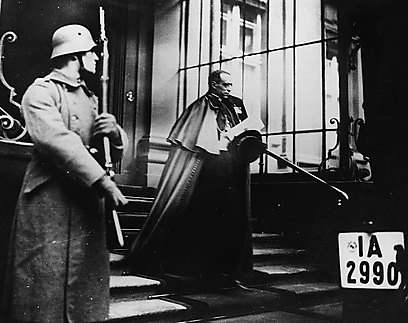 Pope XII in Berlin in 1929. Accused of failing to use his position to bring attention to the extermination of Jews (Photo: Gettyimages)