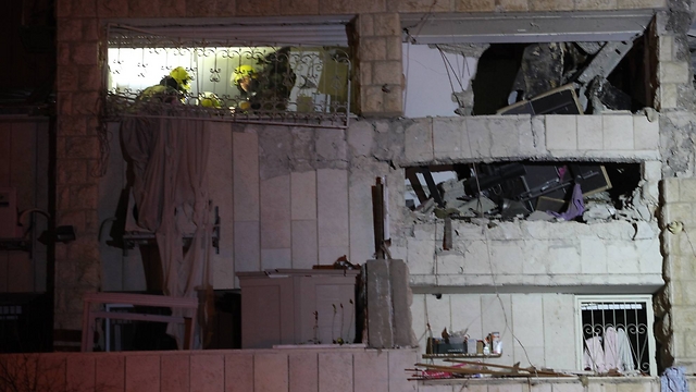הבניין לאחר הפיצוץ (צילום: גיל יוחנן) (צילום: גיל יוחנן)