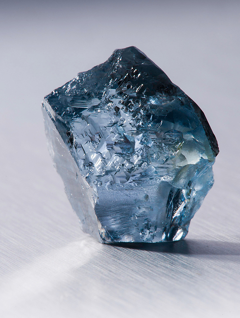 יהלומים כחולים נחשבים לנחשקים במיוחד (צילום: AP) (צילום: AP)