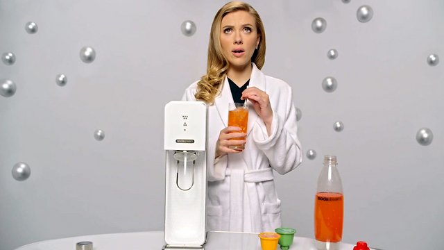 Scarlett Johansson in a SodaStream commercial (Photo: AP)