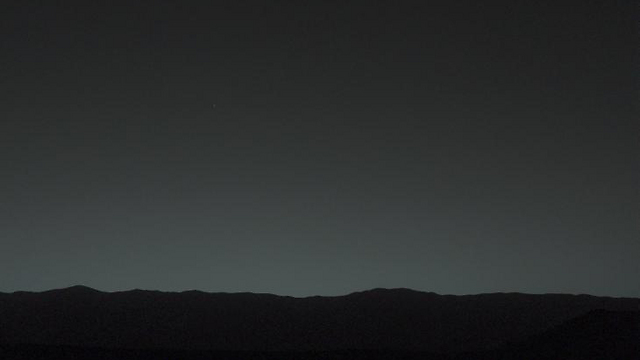 שמי מאדים ב-31 בינואר (צילום: NASA ) (צילום: NASA )