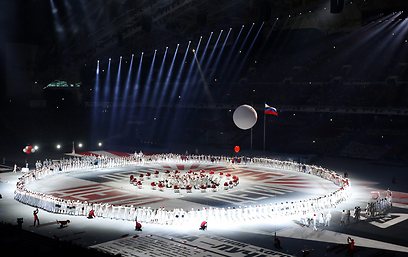 דגל רוסיה באצטדיון האולימפי (צילום: AP) (צילום: AP)