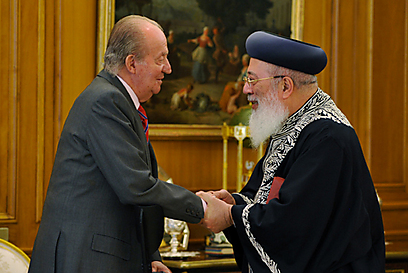 Spanish king with Sephardic rabbi. 'He asked a lot of questions about the Sephardic Jewry and was very interested' (Photo: Sami Cohen)