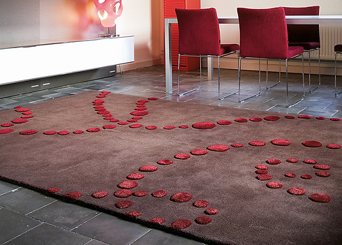 שטיח רומנטי של רשת כרמל שטיחים ופרקט (באדיבות רשת כרמל שטיחים ופרקט) (באדיבות רשת כרמל שטיחים ופרקט)