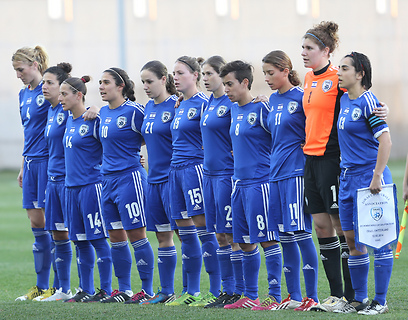 "שחקנית הכדורגל אינה רכוש". נבחרת ישראל (צילום: אורן אהרוני) (צילום: אורן אהרוני)