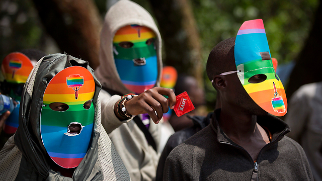 הפגנה של הומוסקסואלים ולסביות מאוגנדה בניירובי, קניה (צילום: AP) (צילום: AP)