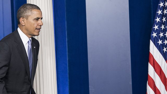 איום מרומז. הנשיא האמריקני הלילה (צילום: AFP) (צילום: AFP)