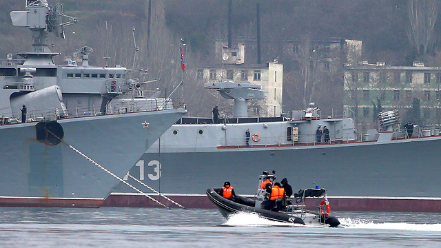 ספינות של הצי הרוסי בסבסטופול שבחצי האי קרים, היום (צילום: MCT) (צילום: MCT)