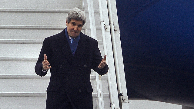 John Kerry arrives in Kiev for Tuesday talks (Photo: AFP)