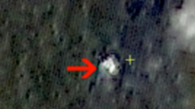 צילום הלוויין הסיני אתמול, שהעלה חשד לשברי מטוס. לא נמצא דבר ()