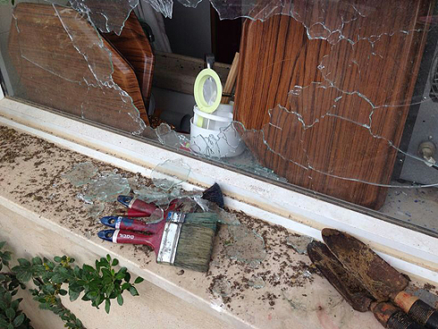 Damage to Israeli home after rocket fire from Gaza (Photo: Roee Idan) (Photo: Roy Idan)