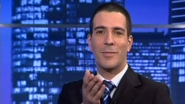 שרון גל בימיו בערוץ 10. נשאר בתחום הכלכלה (צילום: ערוץ 10) (צילום: ערוץ 10)