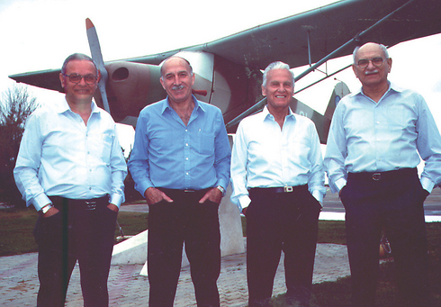 במפגש ב-1992. מימין: טיבי, שפירא, הוד, גזית (צילום: אודי גזית) (צילום: אודי גזית)