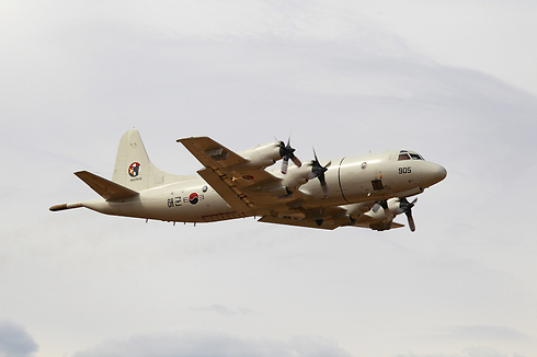 מטוס דרום קוריאני משתתף בחיפושים (צילום: EPA) (צילום: EPA)