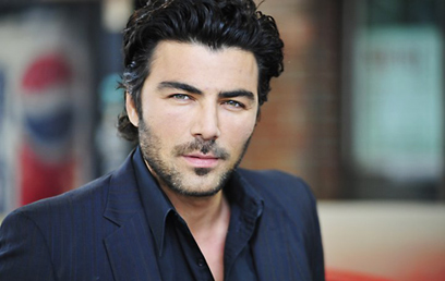 "אין לי גבולות". רוסו