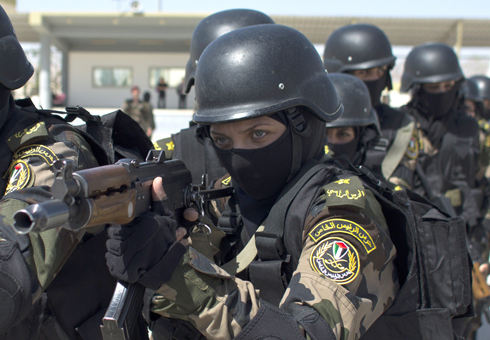 מכוונות למטרה. הקומנדו הפלסטיני (צילום: AFP) (צילום: AFP)