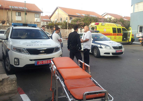 בני משפחתו של העבריין הגיעו לבית החולים (צילום: יהודה אדלר, חדשות 24) (צילום: יהודה אדלר, חדשות 24)