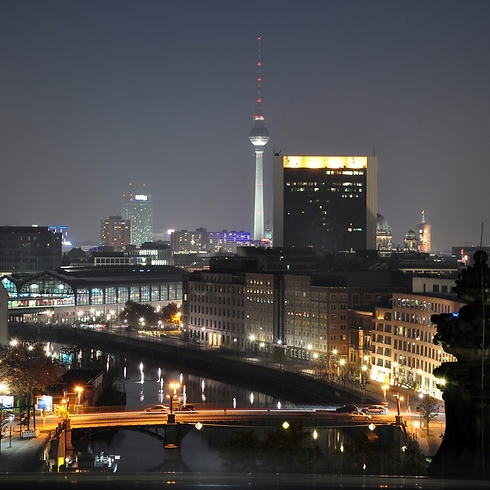 ברלין. קוראים את העתיד בעופרת מותכת (צילום: shutterstock) (צילום: shutterstock)
