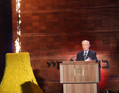 Peres at ceremony (Photo: Gil Yohanan) (Photo: Gil Yohanan)