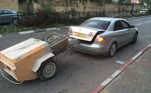 "החזיר לי את המכונה ואמר שביום ראשון באים לשמור" (צילום: משטרת ישראל ) (צילום: משטרת ישראל )